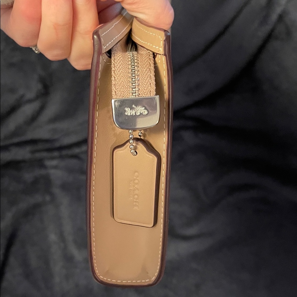 NWT Coach Beige Signature Pouch - Picture 3 of 5